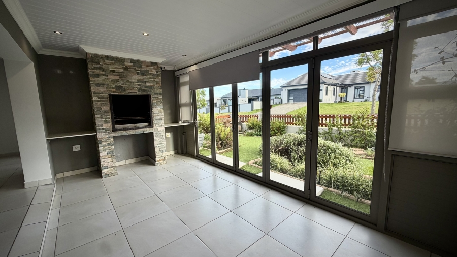3 Bedroom Property for Sale in Blue Mountain Village Western Cape